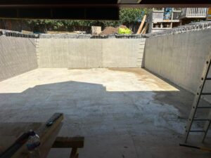 The completed reinforced concrete basement walls – basement construction in Beaconsfield, Buckinghamshire
